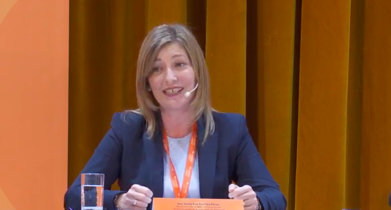 UniversidadVIU's tweet image. Toma la palabra la Dra. Ana Escribá Pérez, Directora del Grado en Derecho de nuestra universidad: &quot;Ha sido un congreso en el que hemos trabajado mucho y del que hemos sacado reflexiones interesantes. Me quedo con una frase clave: La igualdad es cosa de mujeres y de hombres&quot;.