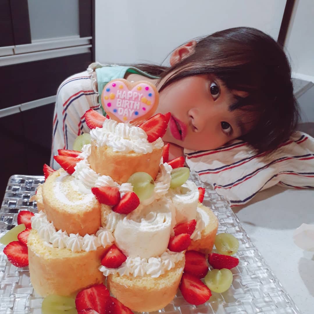 なつき パパの誕生日 ロールケーキタワー 作ったよぉ Jennilove ロールケーキタワー ロールケーキ 手作りケーキ Js4 なつき