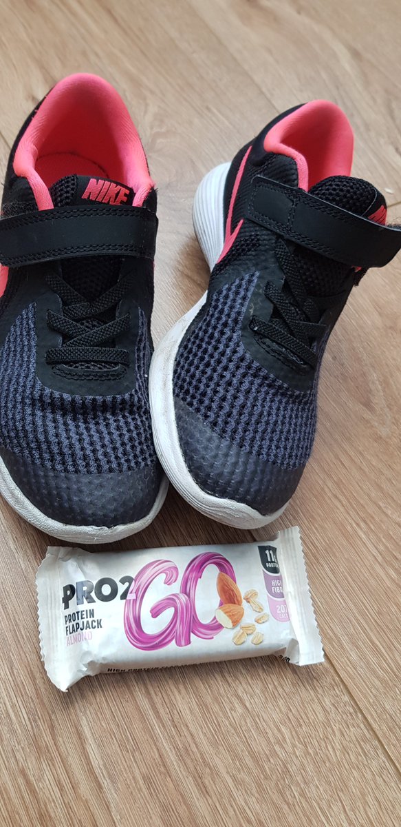 Victoria Nixon tweet media