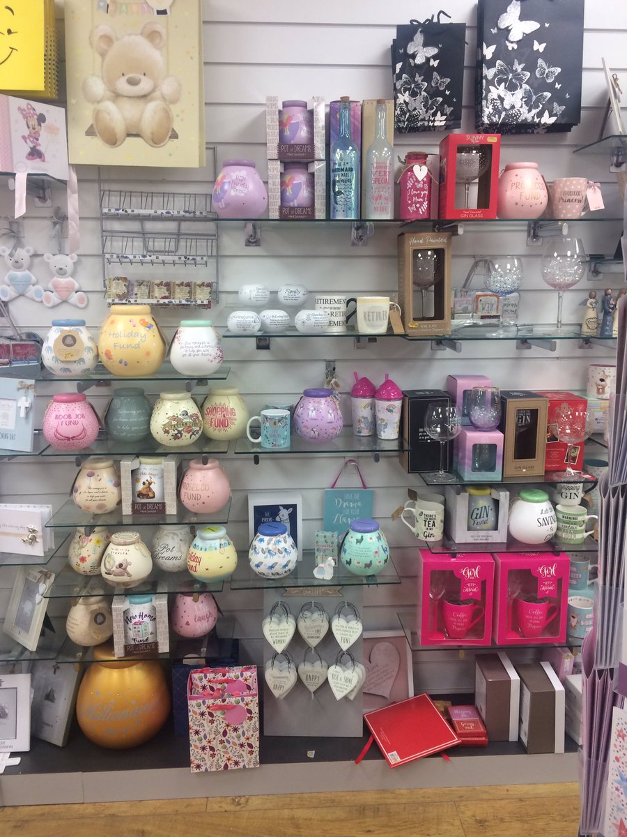 What a fine group of #Cardgains suppliers on display, <a href="/XpressionsGifts/">Xpressions Gifts</a> money pots, starlight bottles <a href="/BoxerGifts/">Boxer Gifts</a> and candles from <a href="/AroraDesignLtd/">Arora Design</a> in #Cramlington @CyrilService <a href="/greetingstoday/">Greetings Today Mag</a> <a href="/Prog_Greetings/">PGBuzz.net / Progressive Greetings</a>