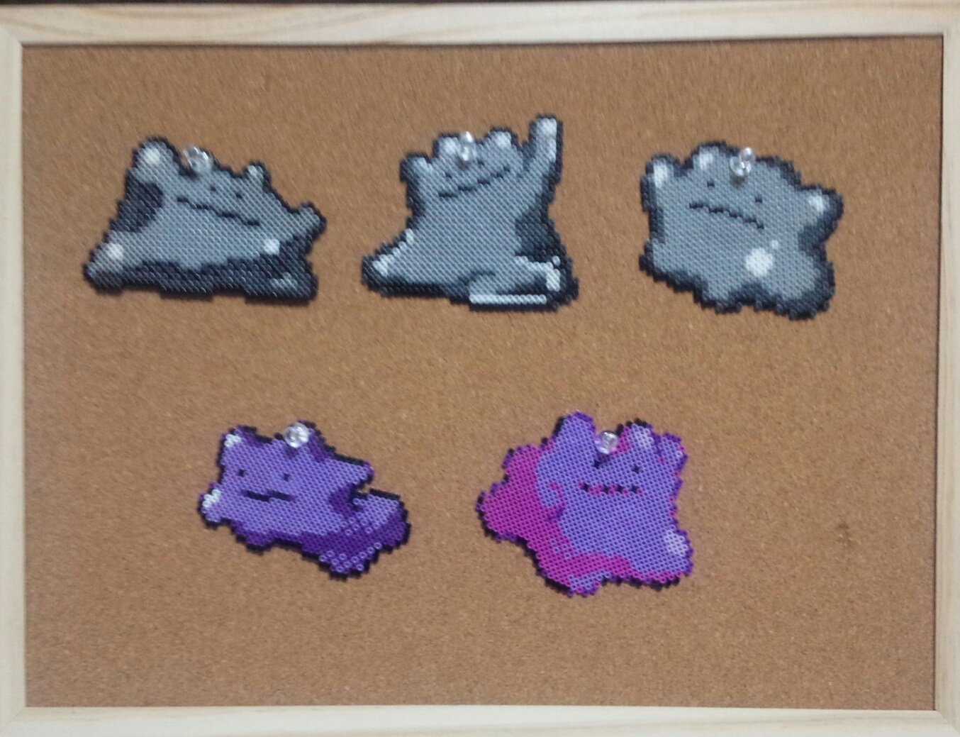Twitter 上的 ポケモンアイロンビーズ けい 今日休みだったからプレゼント企画の作品をがむしゃらに作りまくった O Moheziさん いつきさん あーリーさんこんな感じでどうですか A アイロンビーズ ポケモン メタモン ニャース ミュウ T Co