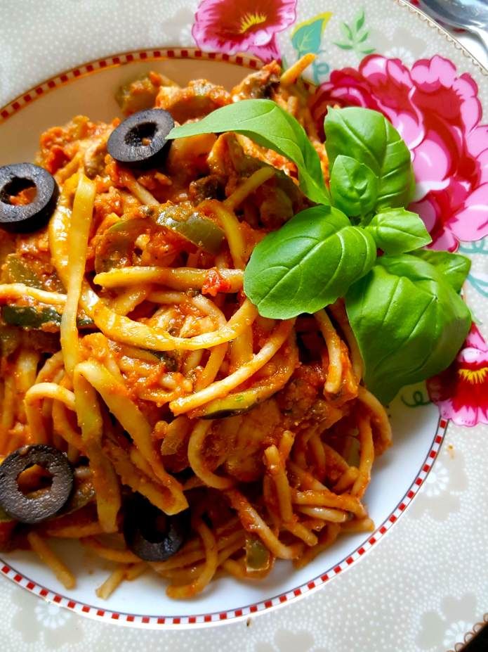 sobodyuk's tweet photo. Had enough of pumpkins yet? How about pumpkin puree for a sauce in this spaghetti dish?
https://t.co/iUFCemUxUk
#lowcarb #pasta #healthy #plantbased #foodislyfe https://t.co/3Kum1OdjW9