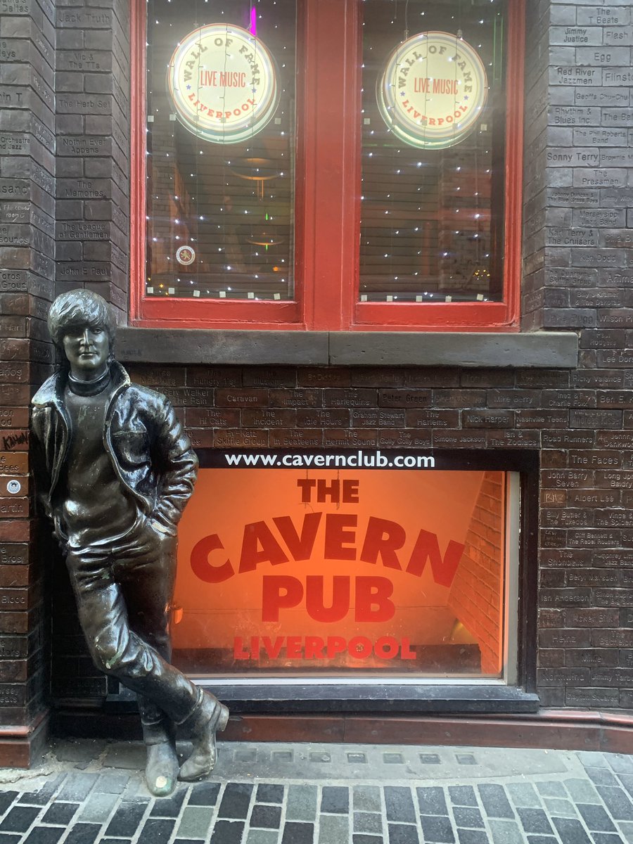 Tzafnat's tweet photo. Waiting for the Derby as well... #JohnLennon #TheCavernPub #MathewSt #MatchDay #Liverpool https://t.co/WiT1lU5Bh2