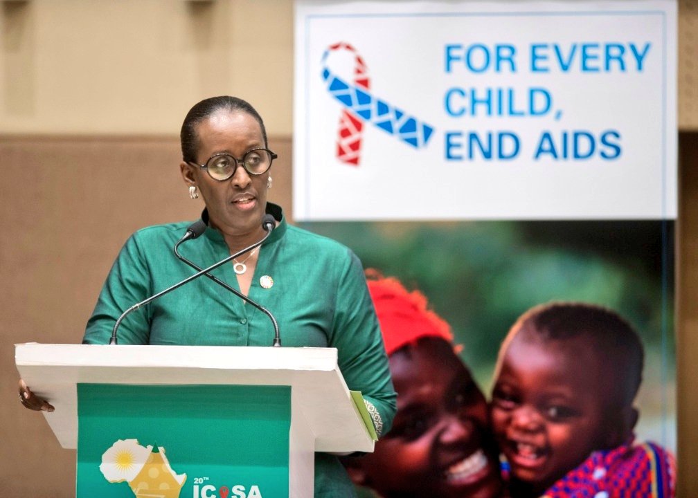First Lady Jeannette #Kagame concludes her remarks with an appeal to all present, to deepen their commitment to the partnerships required to bring about sustainable change, for #adolescentgirls and young women.
#whatwillittake #2EndHIV