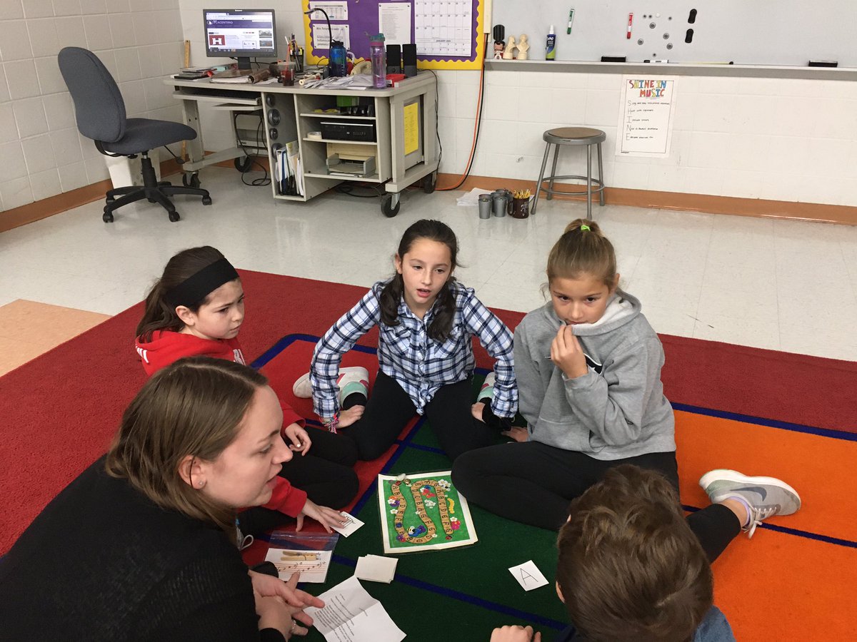 ChrissyPtrsn's tweet photo. Centers in December = #Decenters @HollistonSuper @hollistonHFT @Holliston_Music @ljayork #hollistoninnovates #studentcenteredlearning #mused #musiceducation https://t.co/vFWx5MjN1i