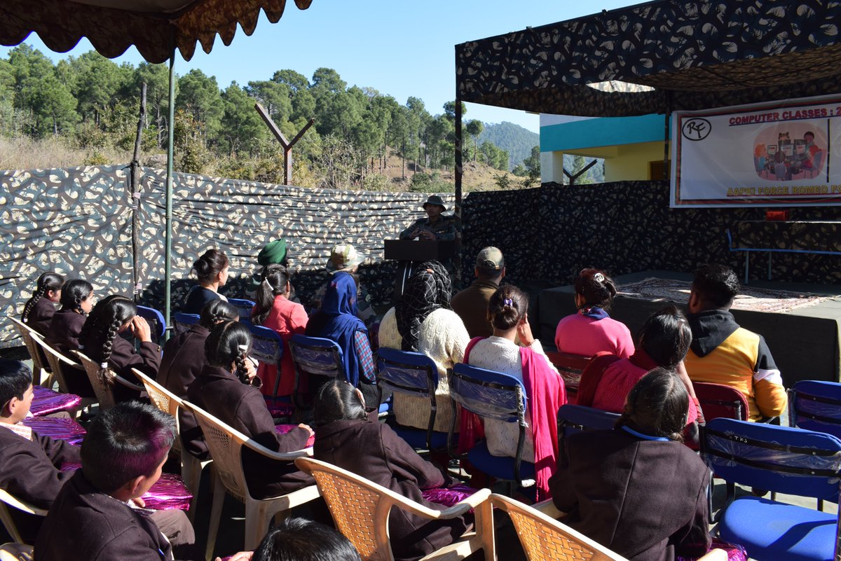 Whiteknight_IA's tweet image. #IndianArmy conducted #SkillDevelopmentCourse on #InformationTechnology for students of #RajouriDistt at Keri. Educated on basic computer knowledge &amp;amp; practical handling, awarded certification from #NationalSkillDevelopmentCouncil &amp;amp; #PradhanMantriDigitialSikshaAbhiyan @adgpi