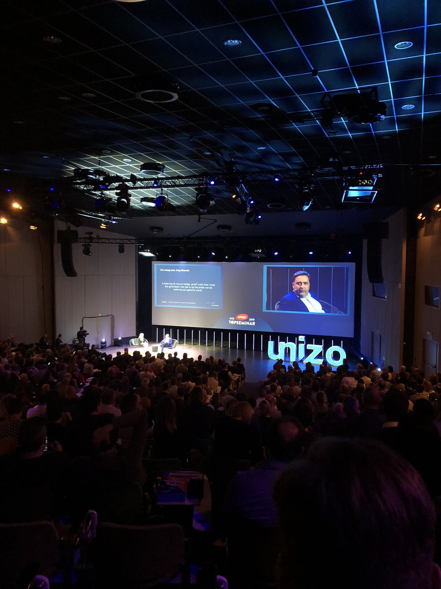 Proficiat <a href="/UNIZOvzw/">UNIZO</a> met #Topseminar, schitterend initiatief. En fijn <a href="/captainofretail/">Jorg Snoeck</a> nog es terug te zien en zijn #familie #10sprekers