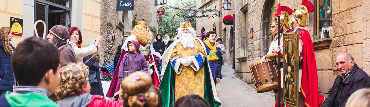 TwoSistersApart's tweet photo. From December 6 until 29, celebrate #Christmas at #PobleEspanyol! 
https://t.co/vKcyKkgG1M #winter #barcelona #barna #bcn #apartments #apartment #winterholiday #winterholidays #hotels #navidad2019 #christmasholidays #traveling #travel #winter2019 #christmas2019 #xmas2019 https://t.co/GgMTN8rx0E