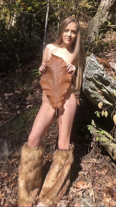 Watch Mark and Lace's leaked NSFW photo on TwXstars