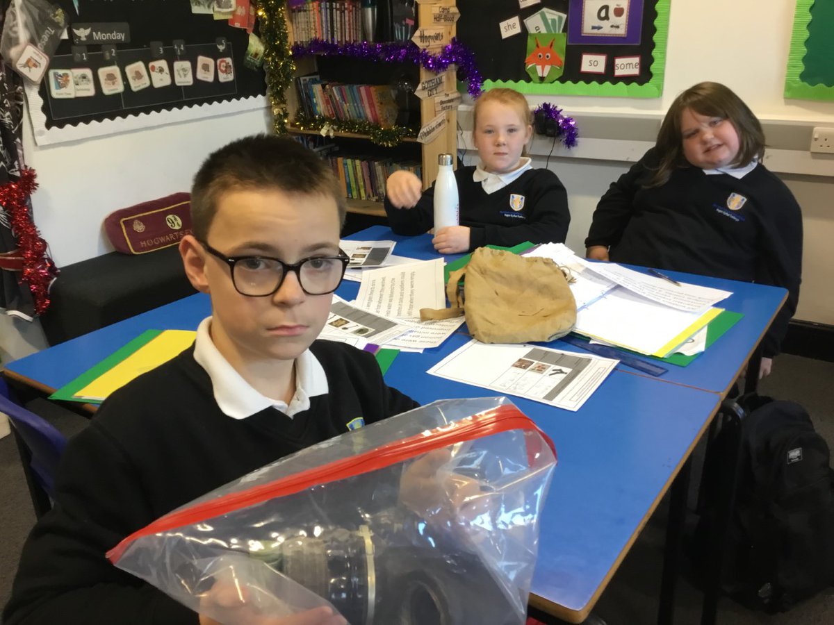 MorristoncompS's tweet photo. History I see I think I wonder WW1 and WW2 #sts #aln #newcurriculumwales https://t.co/pxHTno154y