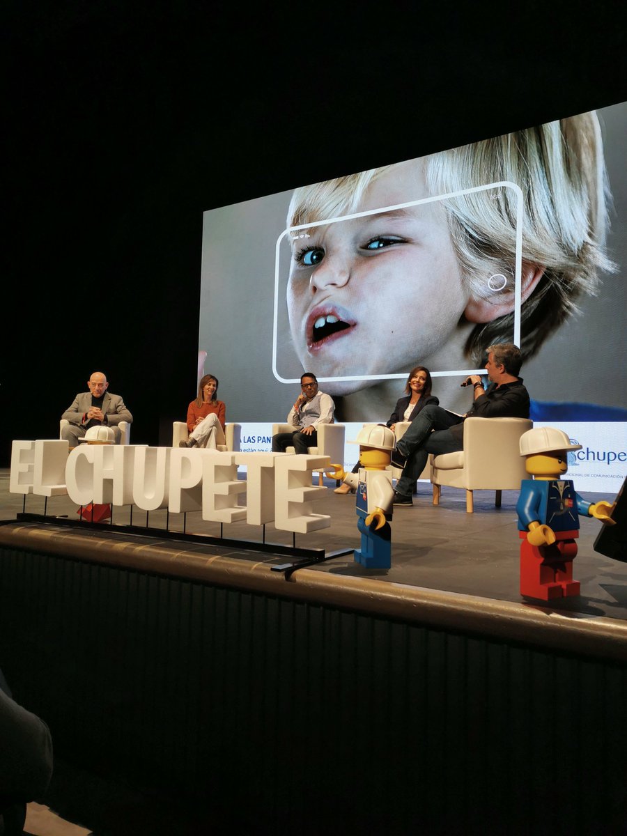 proyectolevanta's tweet photo. Estamos en #ElChupete2019 #DigitalKids escuchando ponencias muy interesantes sobre #nuevastecnologías en la infancia, #ciberbullying... Pronto os contaremos todo en nuestro blog #levantalacabeza de #funsalud https://t.co/zCuc2irEEq