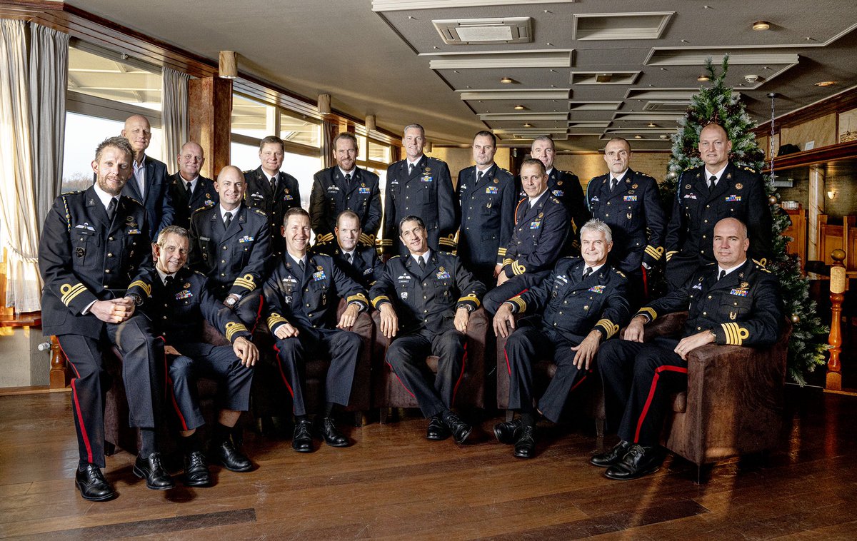 Met senior leadership korps mariniers. Samen nadenken over de missie en visie van het Korps om de uitdagingen voor de komende vijf jaar aan te gaan. United, aligned en committed. What else 😀