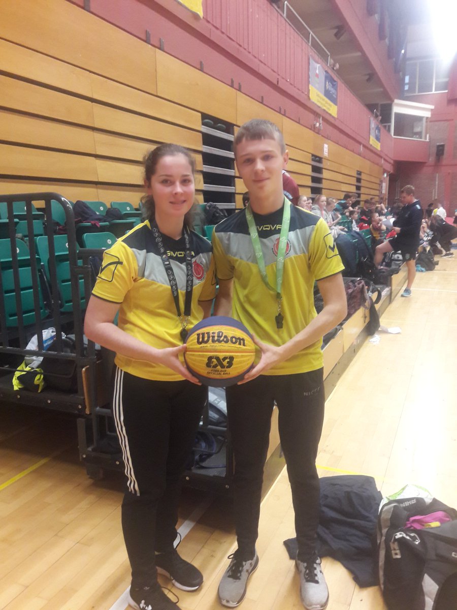 BasketballWales's tweet image. Great to see young referees helping out today. Huge thanks to brother and sister refereeing duo Dan and Emma Bailey @TonyrefailCS @ValeVipers @CardiffBasket @BristolStorm #BrightFutures

Diolch Dan a Emma am helpu allan gyda'r dyfarnu heddiw #DyfodolDisglair