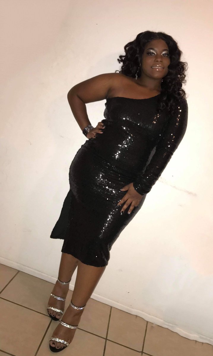Thickum11175857's tweet image. Luv Bug🥵♥️                      #hoco2k19