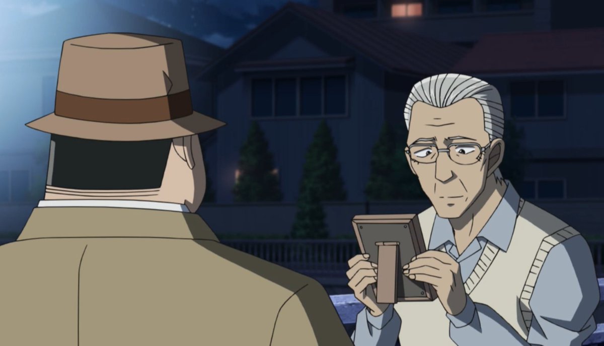 miindyko's tweet image. คุณลุงที่ชินอิจิเคยเจอเมื่อ 10 ปีก่อนก่อคดีฆากรรม ชินอิจิ(ในร่างโคนัน)เลยไปเกลี้ยกล่อมให้ลุงยอมมอบตัว แต่ลุงก็ต้องแปลกใจที่ขนาดตัวชินอิจิไม่เปลี่ยนไปจากเดิมเลย คือสตอรี่ดีมากกกกก เหตุผลที่ยอมมอบตัวนี่เกือบน้ำตาไหลเลย