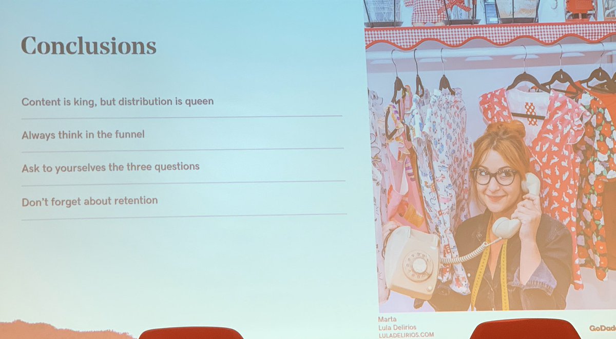 Great wrap
Content is king but Didtribution is Queen! (And She wears The pants) <a href="/JPerelman/">Jonathan Perelman</a> <a href="/BuzzFeed/">BuzzFeed</a> 

Guru Growth Customer Acquisition &amp; Retention
<a href="/ClaraAvilaC/">Clara Ávila</a> Head of Digital Marketing @GoDaddyEs
<a href="/MeltinlabBCN/">meltinlab_barcelona</a> #Meltinlab10
Sponsors: <a href="/spacesworks/">Spaces</a> <a href="/vueling/">Vueling Airlines</a> <a href="/vistaprint/">VistaPrint</a> and <a href="/PayFit/">PayFit France</a>