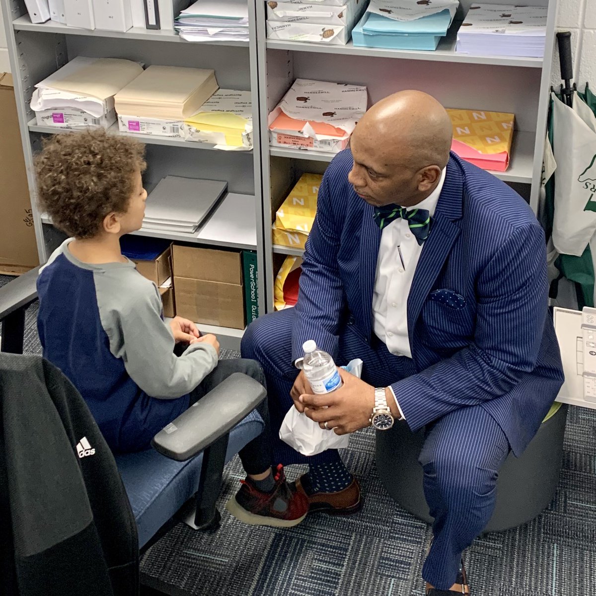 GVES_Gators's tweet photo. GVES is thankful for Dr. Shawn Foster's leadership, authenticity, and genuine love for our teachers, students and staff. @AikenPublicSch https://t.co/64ZVGg2ywc