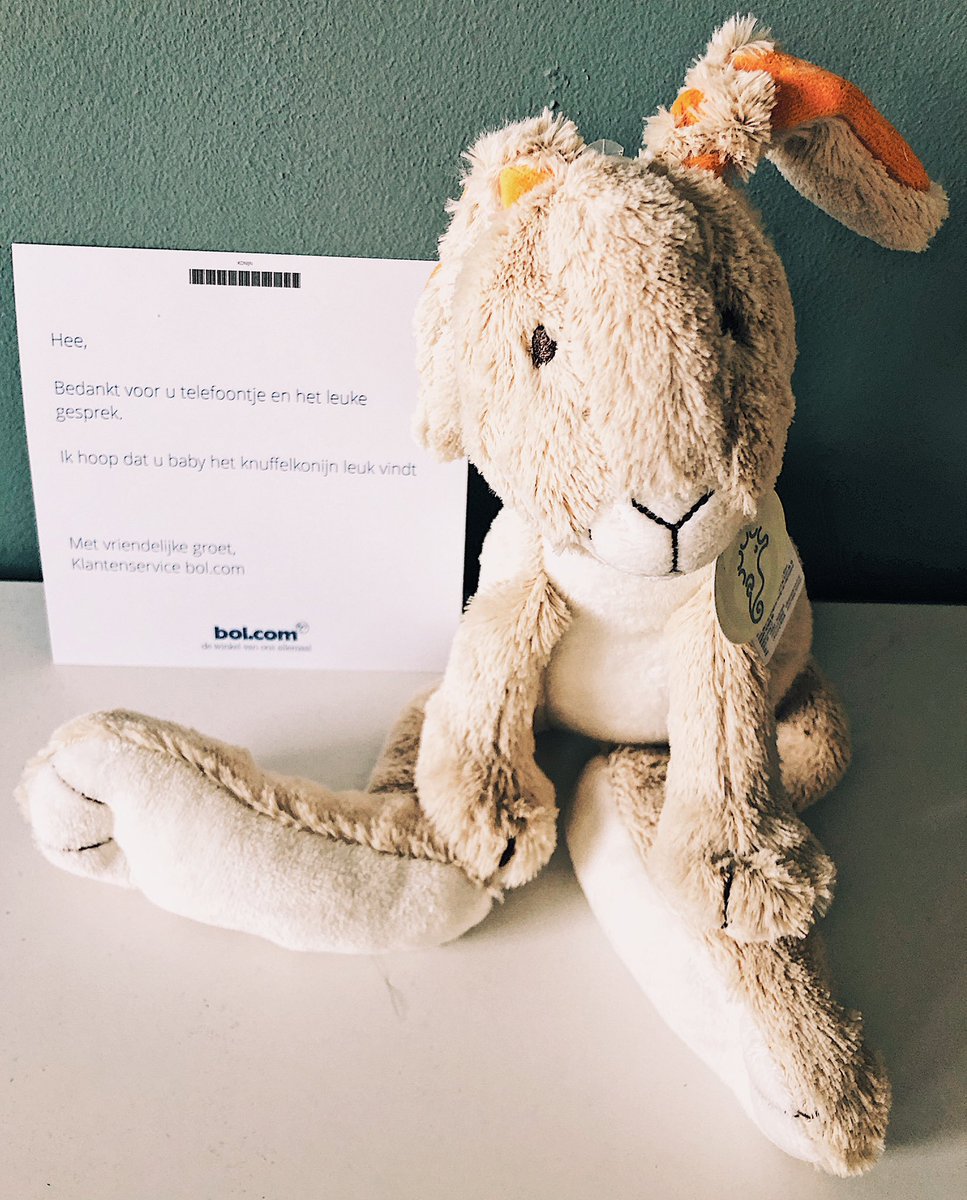 Lieve medewerk(st)er(s) van <a href="/bol_com/">bol</a> ,

Wat ontzettend lief en attent dat mijn dochter deze knuffel van jullie cadeau heeft gekregen!

Jullie bedankt voor de juiste en fijne hulp. Uiteraard ook onwijs bedankt voor deze leuke, lieve en vooral zachte knuffel ♥️.