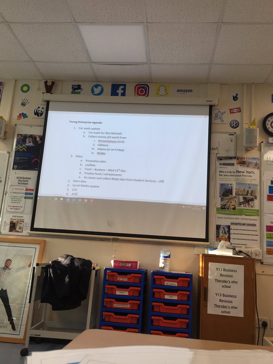 Synergyye1's tweet photo. Planning and doing for enterprise. Come on enterprise!! #Disco #Bournside #Enterprise #youngenterprise #FundraisingEverywhere #innovation #seventeen #WednesdayWisdom https://t.co/Perq0saUL5