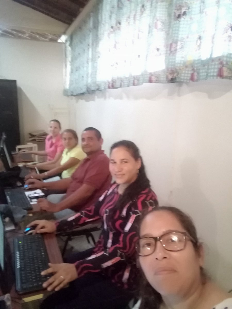 #En el Taller, feria Edumatica 2020
#SomosFundabit
<a href="/FundabitBnas/">Fundabit Barinas</a> <a href="/cpsetBarinas/">NotiCBIT = Fundabit</a> <a href="/vane_prieto/">Vanessa Prieto</a>