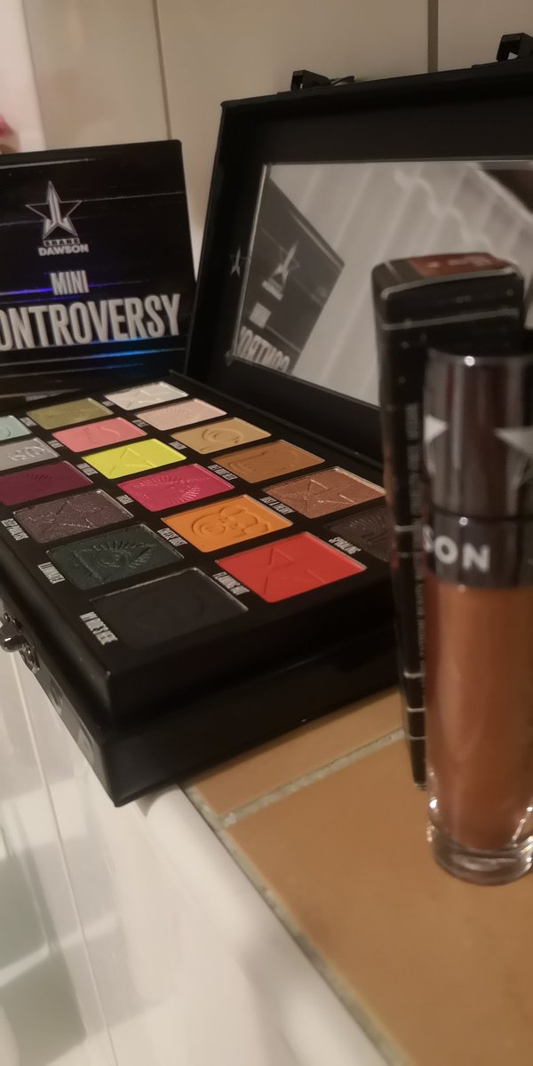 She's finally here. I'm sooo happy 😍 #nofilterneeded #ShaneDawsonXJeffreeStar