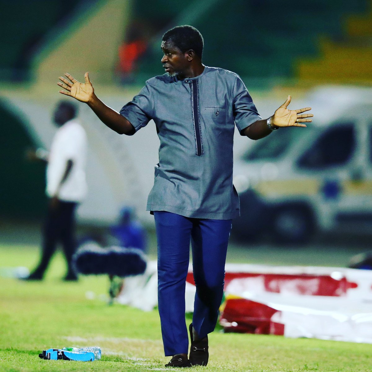 nayas2013's tweet photo. A source from @AsanteKotoko_SC disclosed to #Djsports that @Konadu4Maxwell is close to joining the porcupines on a 3 year deal worth $5,000 a month.
#Djsports
#BringBackTheLove https://t.co/qbHfcVsUHn