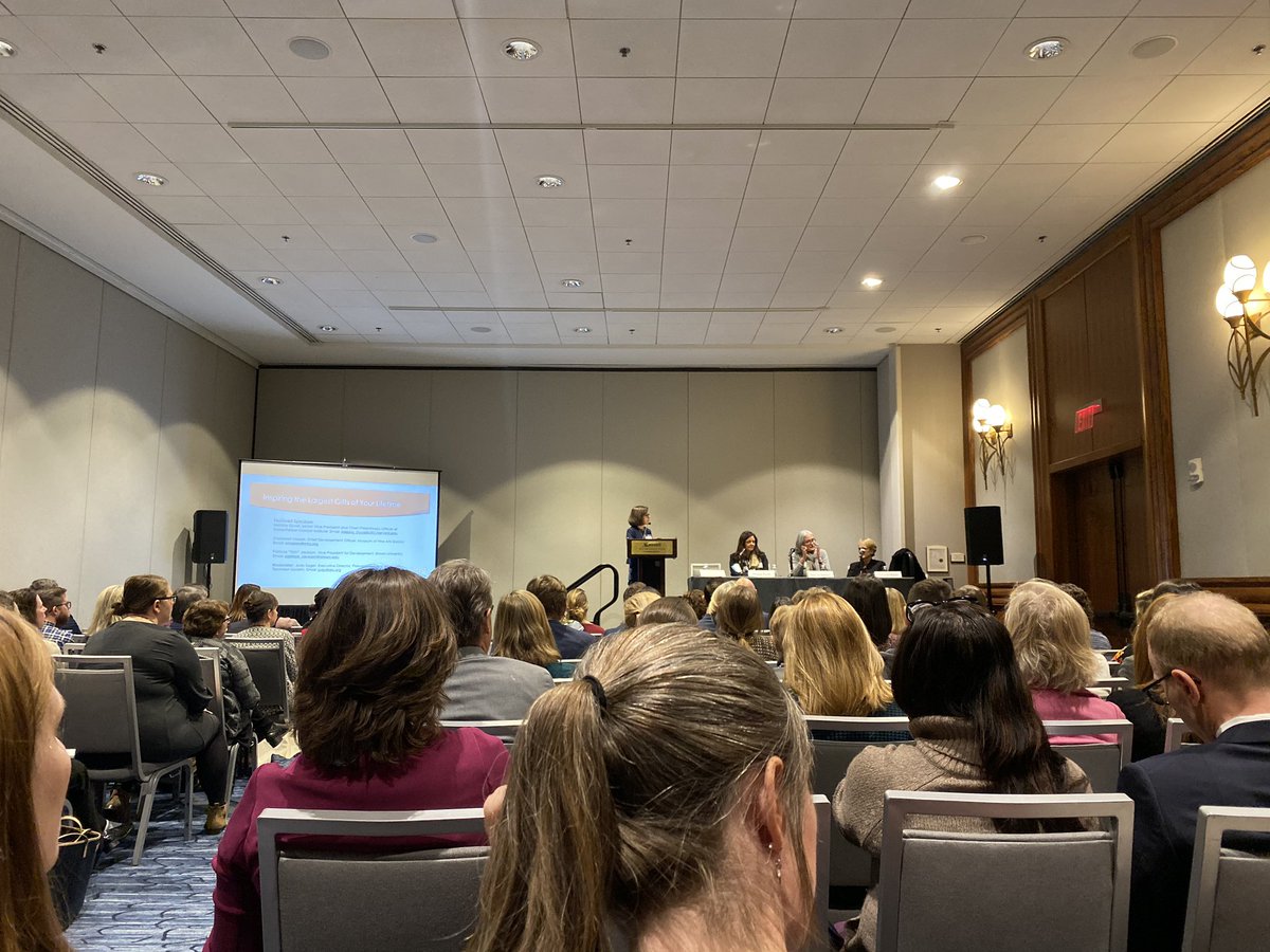 afpma's tweet photo. Every seat filled for “Inspiring the Largest Gifts of a Lifetime” with Melany Duval @DanaFarber, Patricia Jackson @BrownUniversity, Cameran Mason @mfaboston and Judy Sager @TechnionUSA #afpma #fundraisingday https://t.co/pceKbGG68j