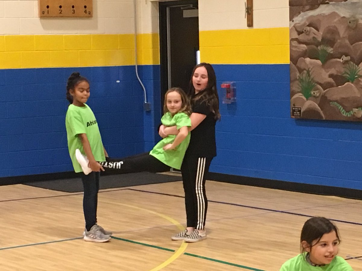 Mrs_Mooney7's tweet photo. We Created pathways across the stage using all the elements of dance, so fun and impressive! @Diane_galuppo @FSDVikings @NJArtistsinEd @yaaflorg @NJArtsCouncil @basiecenter #dancetolearn #njaie #artsednow #artsednj #fantasticfourths #gofourthandconquer https://t.co/yOsdCWTWBE