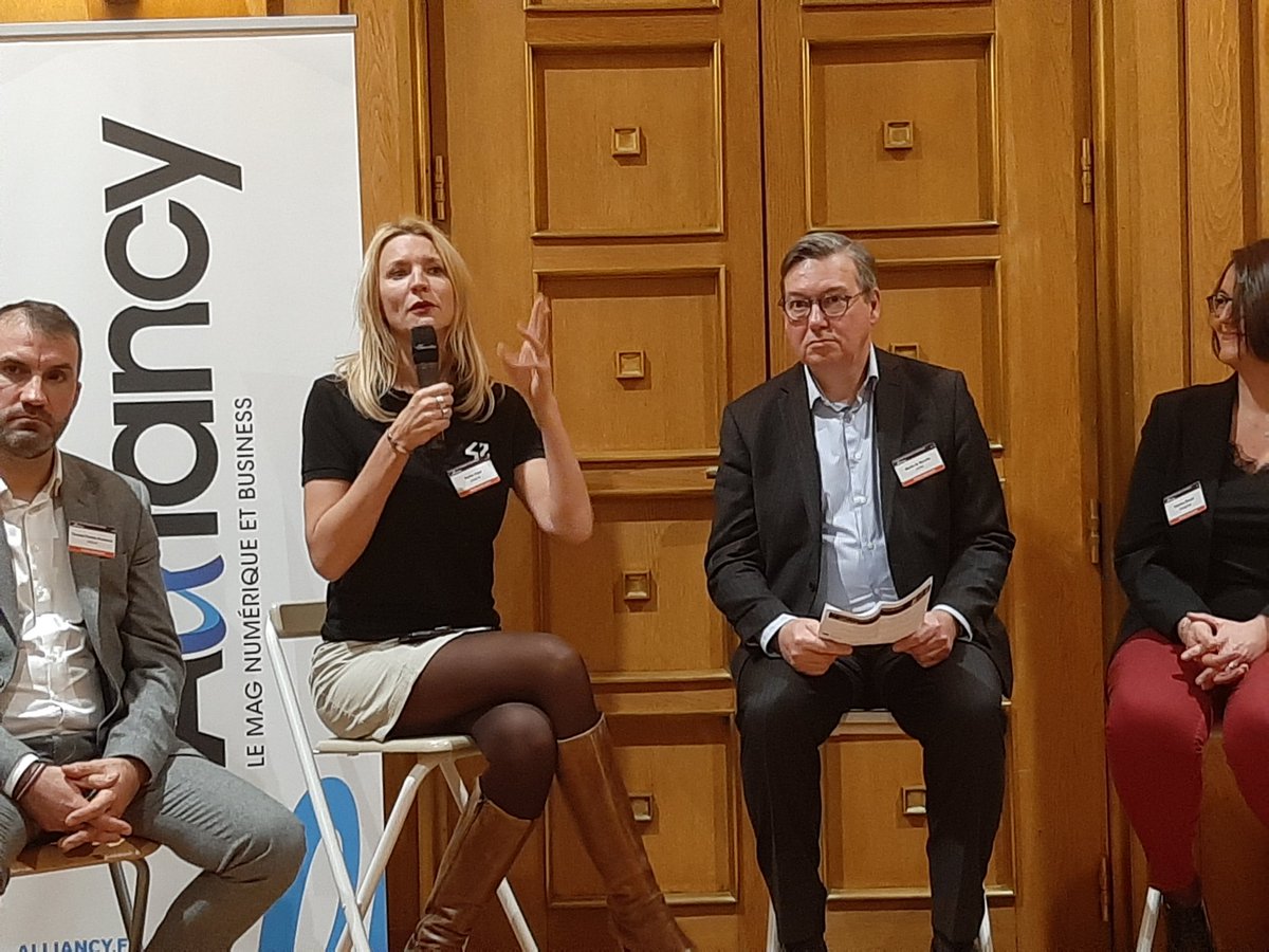 Alliancy_lemag's tweet photo. #LeCDP - @sophieviger (@42born2code) : " A l'école 42, on est passé de 14 à 21% de femmes"
#womenintech https://t.co/yIb6nQoCQW