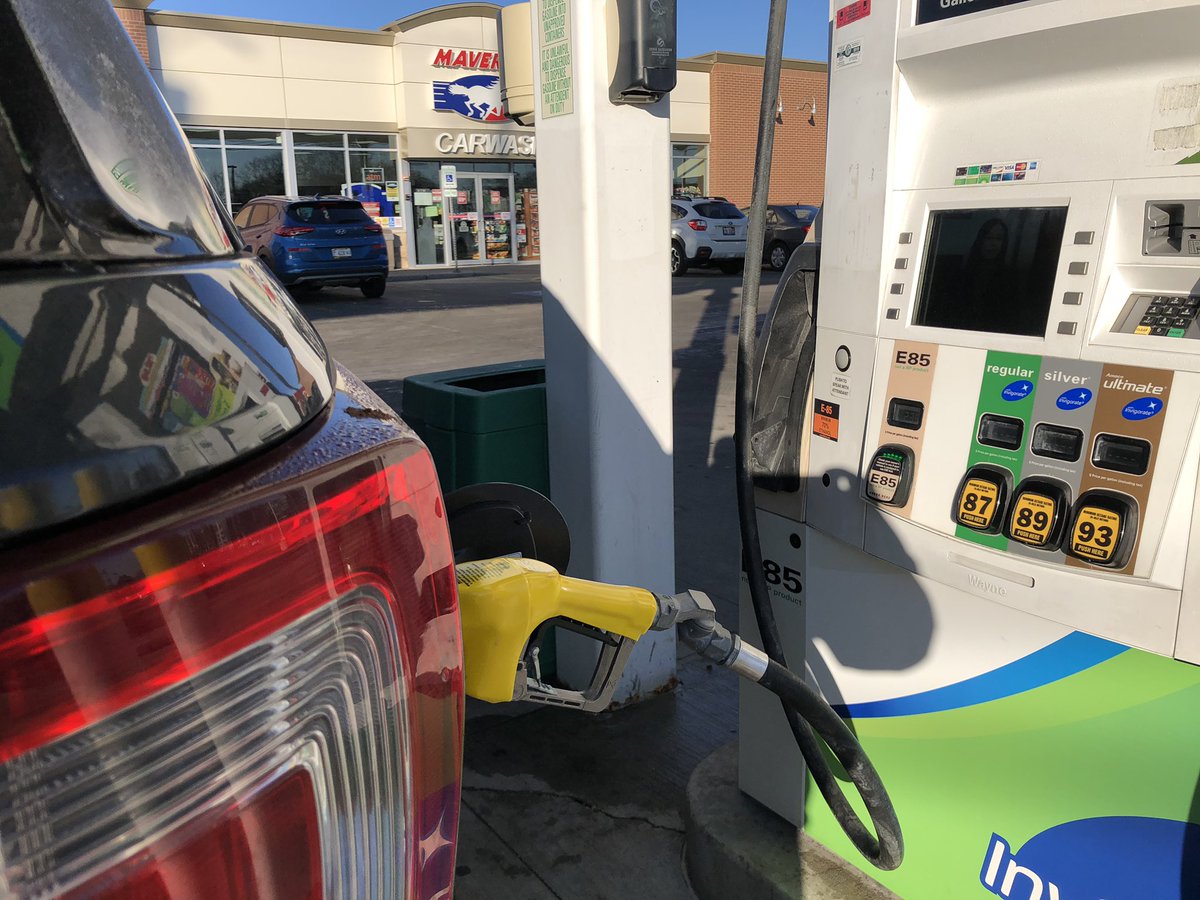 ALACleanAir's tweet photo. It’s always fun when things come full circle. Today we filled up on #e85 at a BP in Arlington Heights that, thanks to a partnership with @ilcorn, we were able to help make a reality. #ethanol #cleanenergywin #cleantransportation https://t.co/8jRs8jonZT