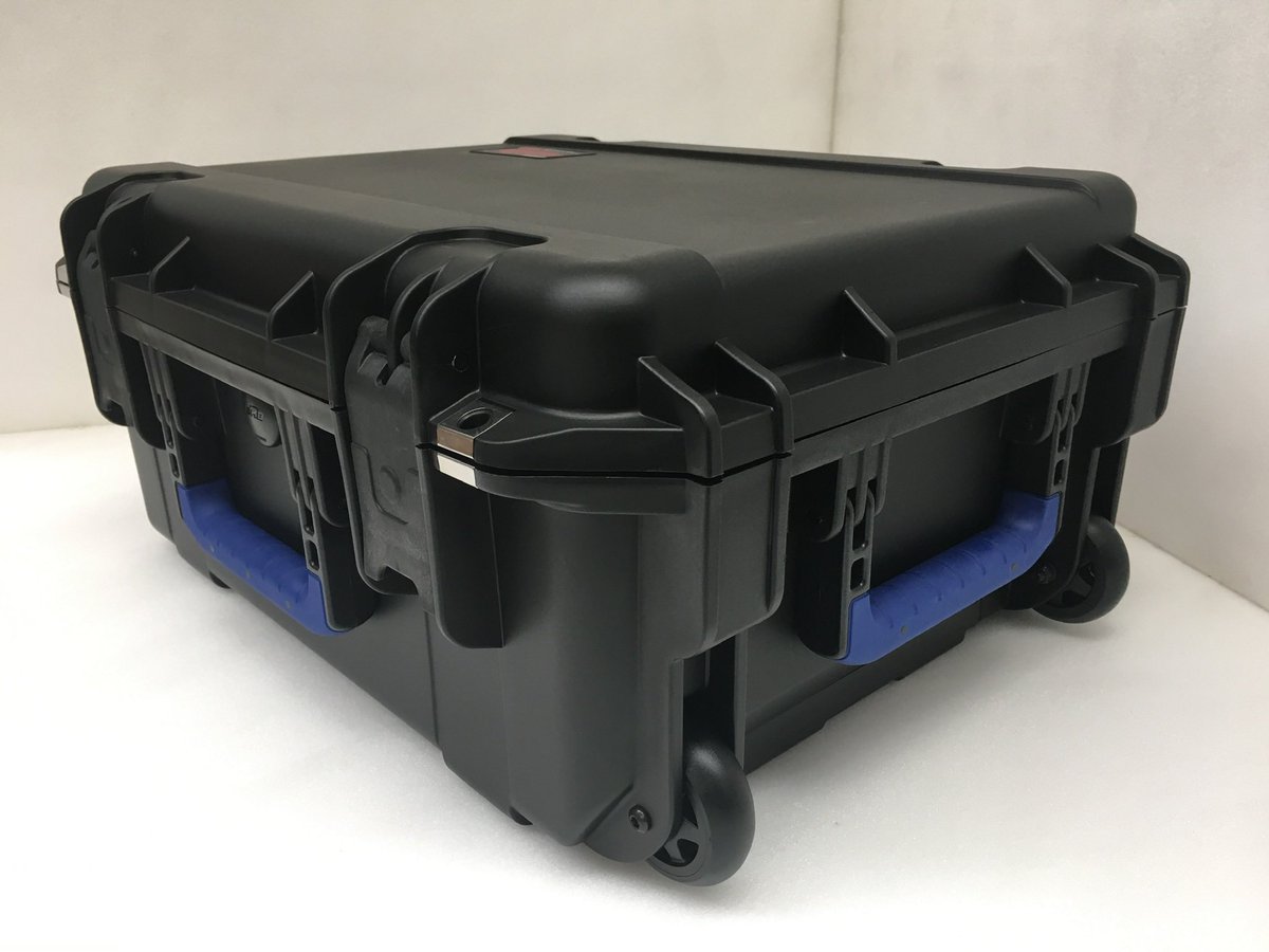 BarumandDewar's tweet photo. Adding coloured handles can assist with branding and identification #SKB #waterproofcases https://t.co/NIPrv91zm6