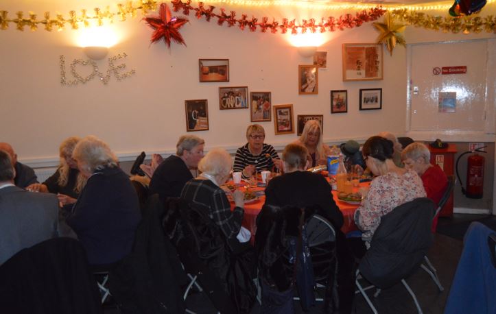 CanadaMayflower's tweet photo. Full house at Canada Estate TRA Pensioners Xmas Party 2019 today, Barry &amp; Jan Duckett welcomed @SouthwarkMayor @coyleneil @steviecryan &amp; over 57 guests.
Real #communitymatters #Rotherhithe #SE16 #Southwark
Thank you to sponsors. https://t.co/3jZkpjMcRH