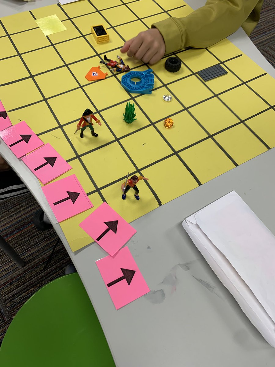 Arrr, Matey! These #BPEcat third graders are finding the coding treasuring with Pirate Coding! <a href="/RRISDTech/">RoundRock Technology</a> @BPECatTech <a href="/LibrariesRRock/">RRISD Lib Services</a> #librariesrrock