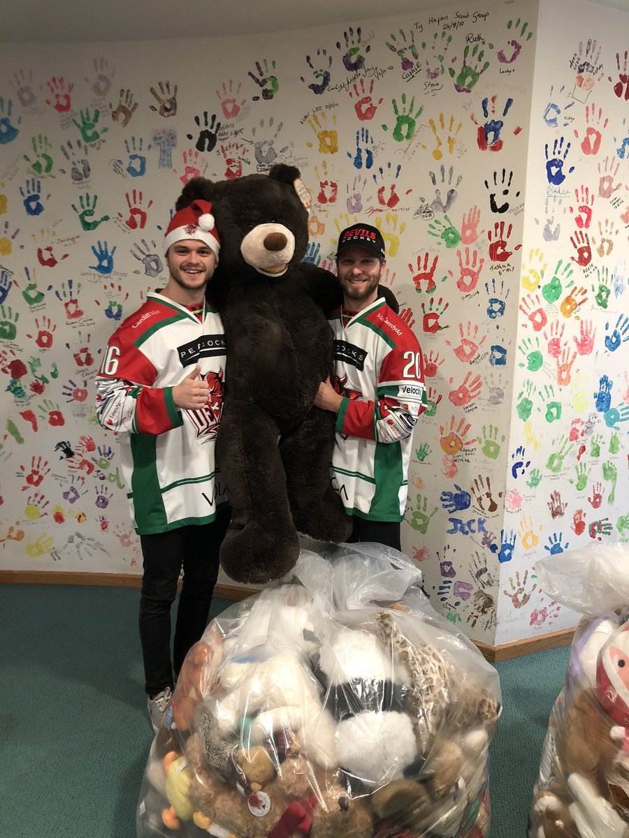 Next stop - <a href="/tyhafan/">Tŷ Hafan Children's Hospice</a> with <a href="/SDuggan1661/">Sam Duggan</a> &amp; <a href="/GleasonFournier/">Gleason Fournier</a> 🧸😈