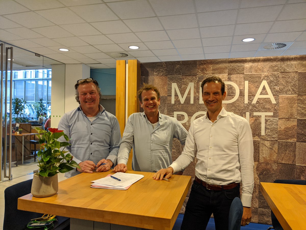 NEWS!🗞  

Gerke Smakman and Marc de Bock from World Wide Sailing  will be the official distributor of our Aeronamcis Flo1 sailing dinghy ⛵️

Read more about it on our website👇

aeronamics.com/world-wide-sai…