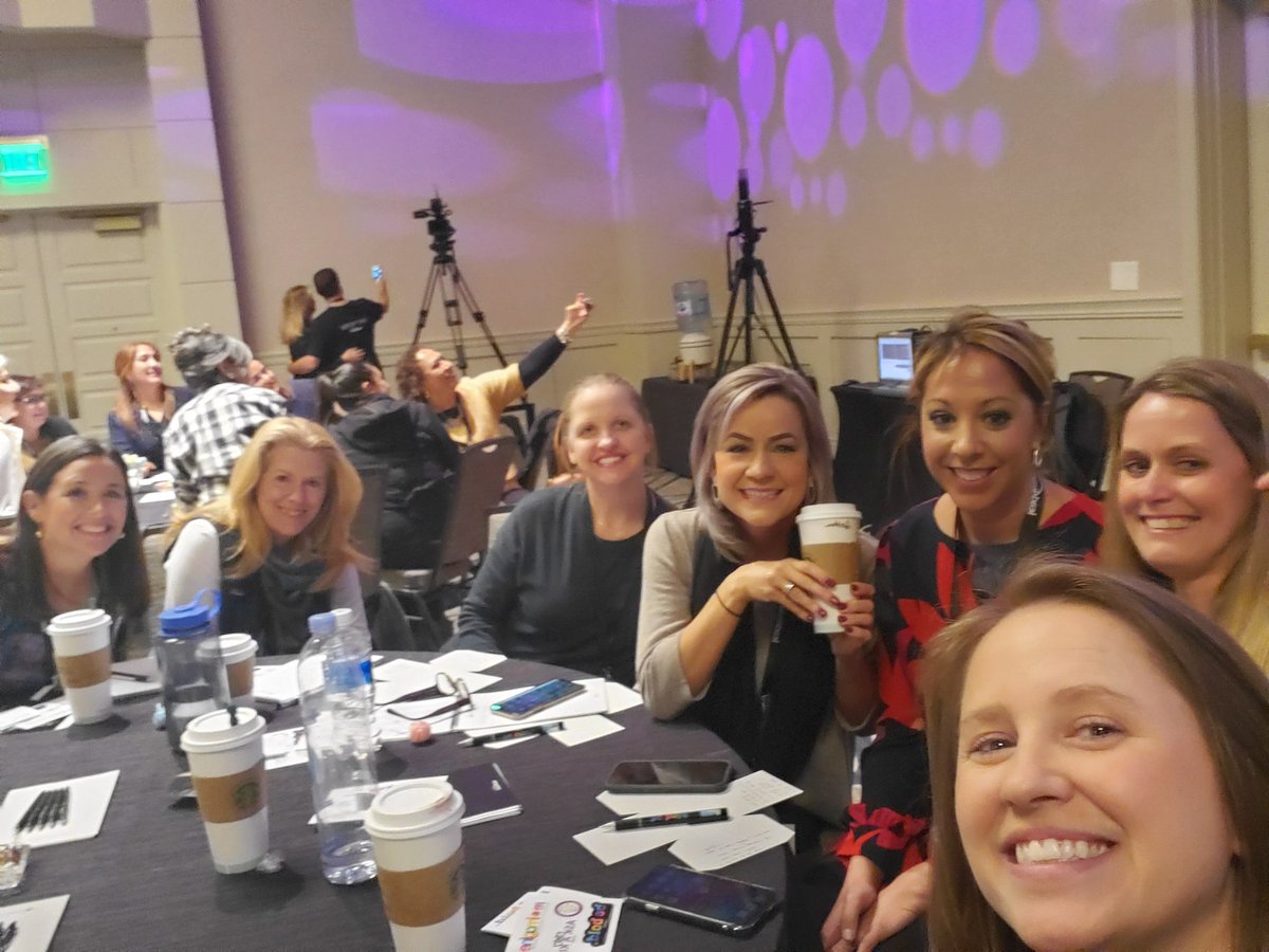 WendyMDeLaCruz's tweet photo. The @Neisd tribe #seriouslyhappy at #think2019 #bebold4kids #discoverneisd @tarce29 https://t.co/SqLyV91UOW