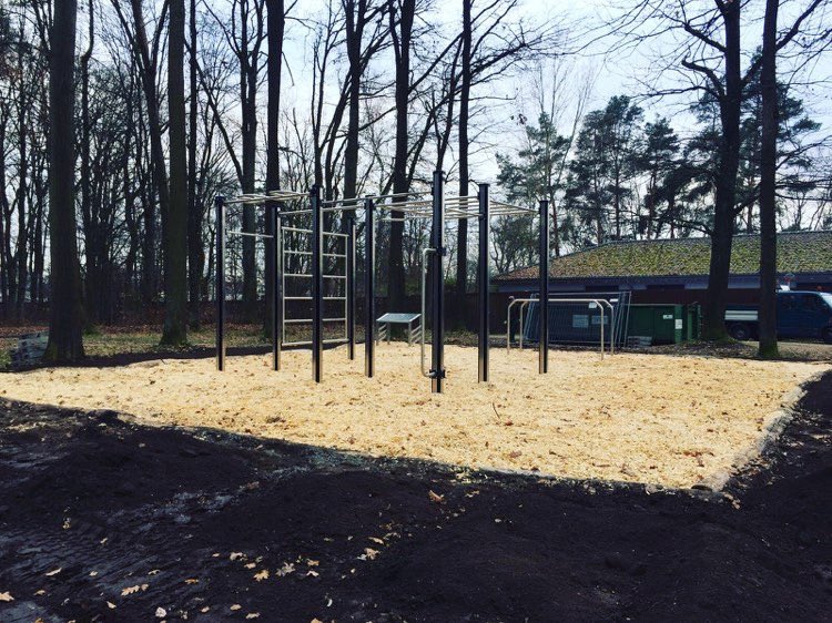 New calisthenics park in #bamberg (germany)
#calisthenics #calisthenicsparks #streetworkout #spotic 

calisthenics-parks.com/spots/15380-en…