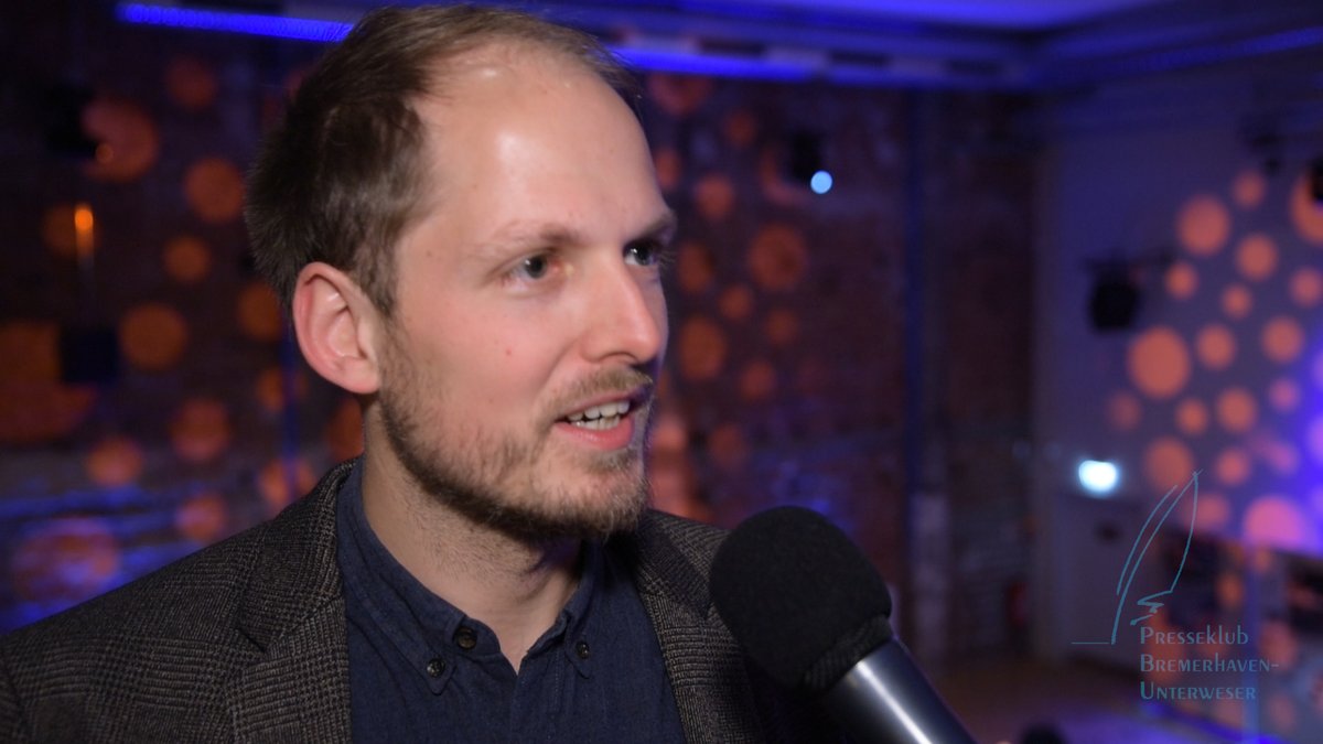Dagobert Duck wäre heute Heu-Bauer: <a href="/DIEZEIT/">DIE ZEIT</a>-Autor @fafranke erklärt warum, im Video-Interview mit 
@jewtuschenko_a. #Journalistenpreis 2019 
Video: bit.ly/2RuAPIv