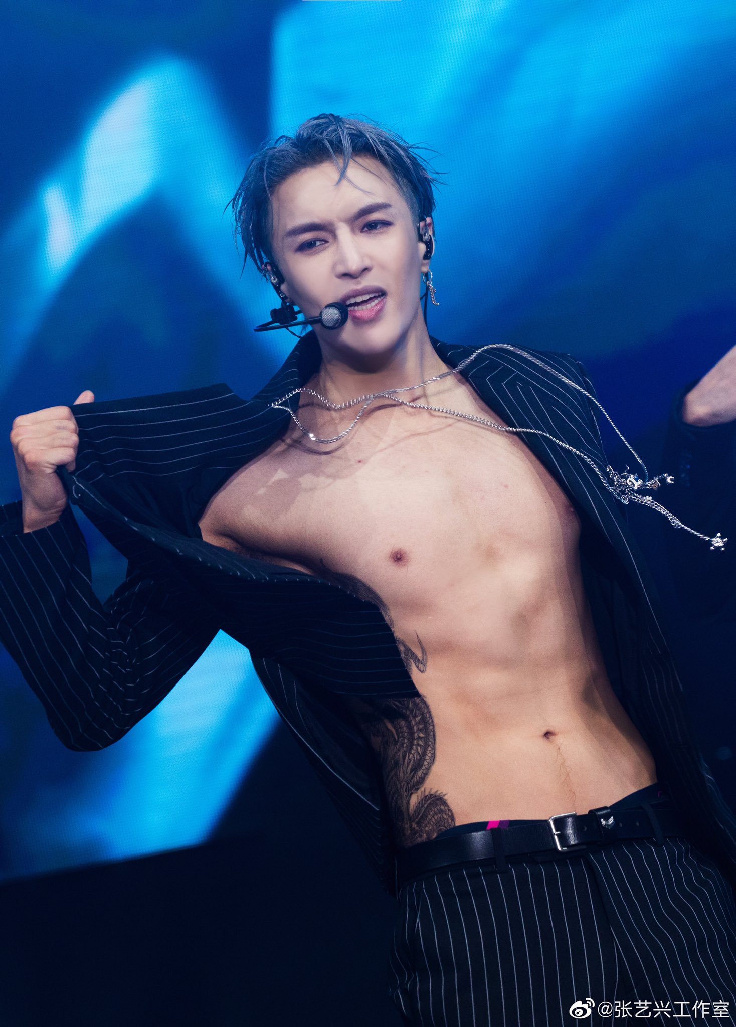 hairyasianpits (36k followers) on X: "Lay's happy trail #lay #Yixing #exo  #abs #happytrail #KPOP https://t.co/PDMUU1WqUS" / X