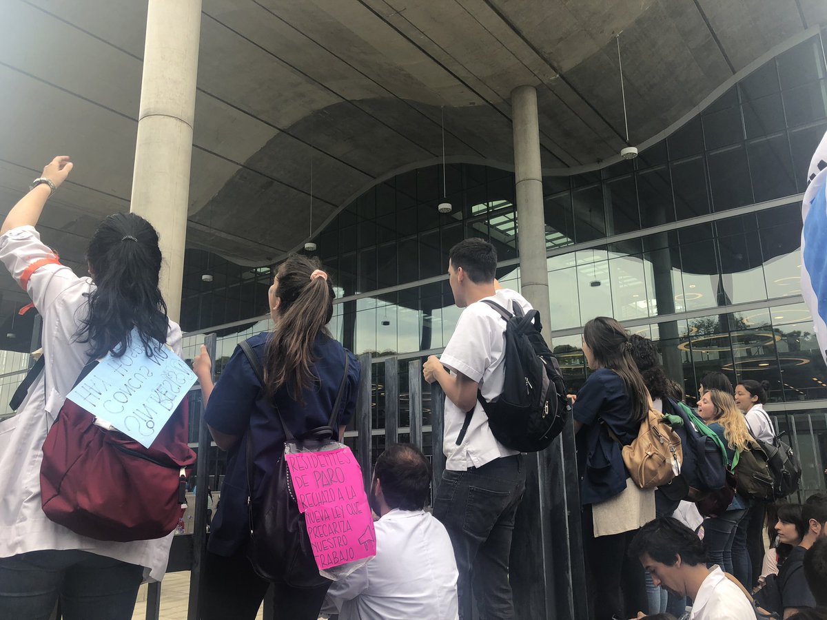 #VetoOParo #SinResidentesNoHayHospital <a href="/C5N/">C5N</a> <a href="/telefenoticias/">Telefe Noticias</a>