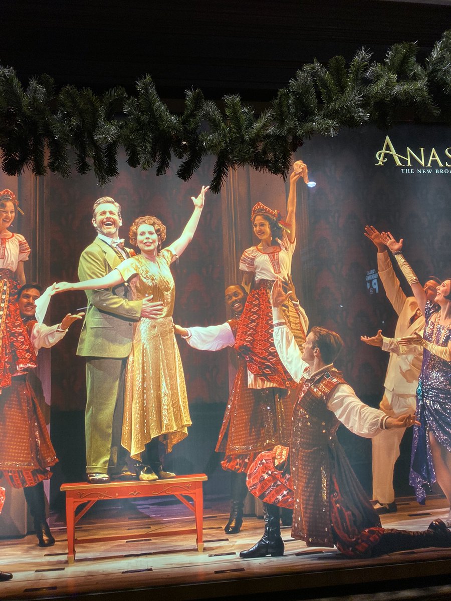 mark_mackillop's tweet photo. Look Mom I’m on the side of the theatre!! #thisisprettycool https://t.co/7LxE2vf3sa