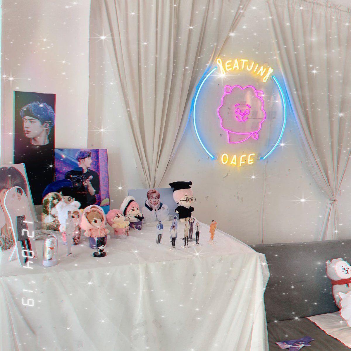soonshuajpg's tweet photo. thank you so much @04l21992 for organising the event!! everything was legit super pretty🥺🥺 i love it andjdkfktorm glad that i managed to attend this event🥺🥺🥰 #EATJINCAFESG https://t.co/fWPAAQ9UaI