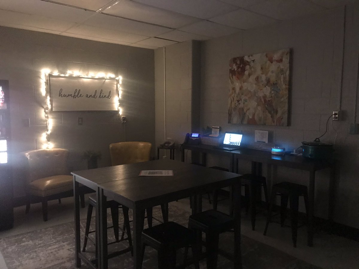 PWFCounseling's tweet photo. Teacher zen room today! Self-care December! https://t.co/7nLqmCclxU