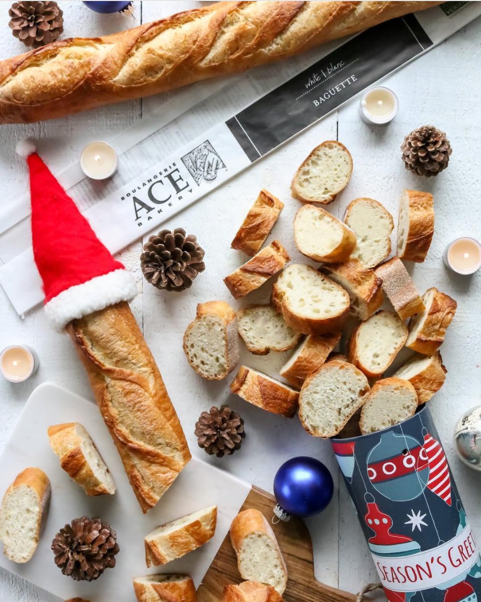 weareteambread's tweet photo. Don't arrive to a party empty handed, arrive with bread! A classic (or two 😉)@ACEbakery white baguette compliments any meal. You're sure to be the 2nd crowd favourite at the party. Pro Tip: Place in the oven to get your baguette warm &amp; toasty before serving. #Holidays #Teambread https://t.co/EoPsvclJgv