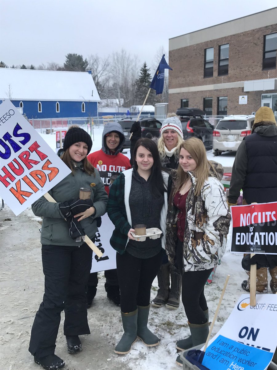 J_Goodfellow_'s tweet image. We the North! @Sflecce 

@dist27pssp 

#cutshurtkids #osstf27 #PSSP