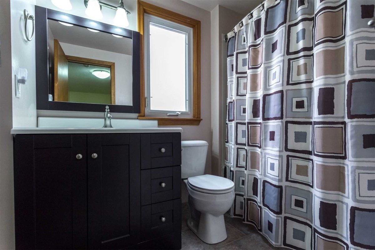 GoetzRealty's tweet image. 🚨🚨🚨 #StudentRental Alert 🚨🚨🚨

👉1362 Orlando Court, #Oshawa
👉 List Price: $460,000
👉$2,775 Per Month Rental Potential

"Doing The Most, To Get You The Most"

Brad Goetz
Sales Representative
905.999.2629
bradgoetz.com

#NorthOshawa #OTU #Durham #RealEstate