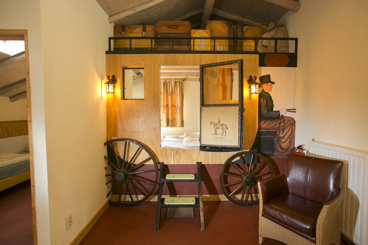 Altijd al prinsheerlijk willen overnachten? Wat dacht je van slapen in een koets? Het kan op Landgoed De Barendonk.

#bijzonderovernachten #cuijk #landvancuijk #toerisme #overnachten #paarden