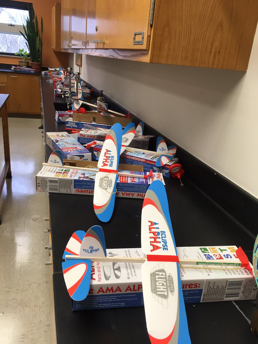 MPHScienceDept's tweet image. Total fun! 6th grade scientists assemble their own Alpha and complete test flights. So far, max flight was about 1:20 mins. Planes are rubber band powered with scaled control surfaces. The 4 flight forces, studied last week, are put into action. Modifications being discussed!