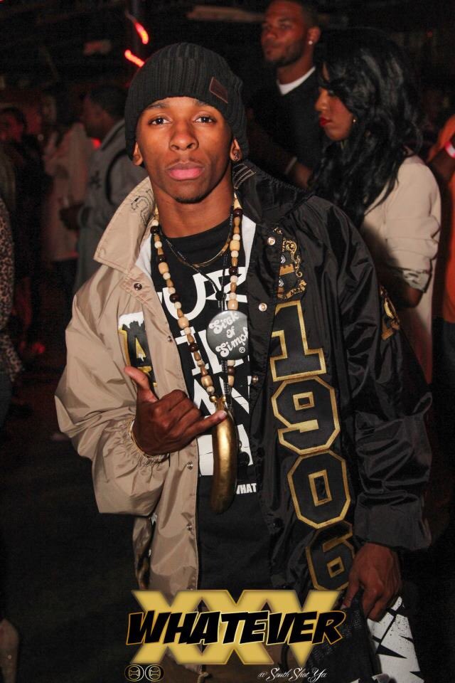 MoKnowz_'s tweet image. Happy Founders’ Day to the Oldest and the COLDEST PHrat in the land! #06 #OnwardAndUpward #ThetaTheta Ace C1ub 🤙🏾