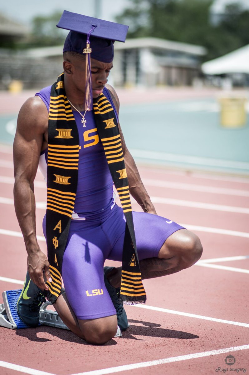 MoKnowz_'s tweet image. Happy Founders’ Day to the Oldest and the COLDEST PHrat in the land! #06 #OnwardAndUpward #ThetaTheta Ace C1ub 🤙🏾